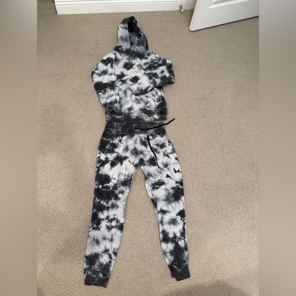 Lululemon Black and White Tie-Dye Hoodie and Joggers Set